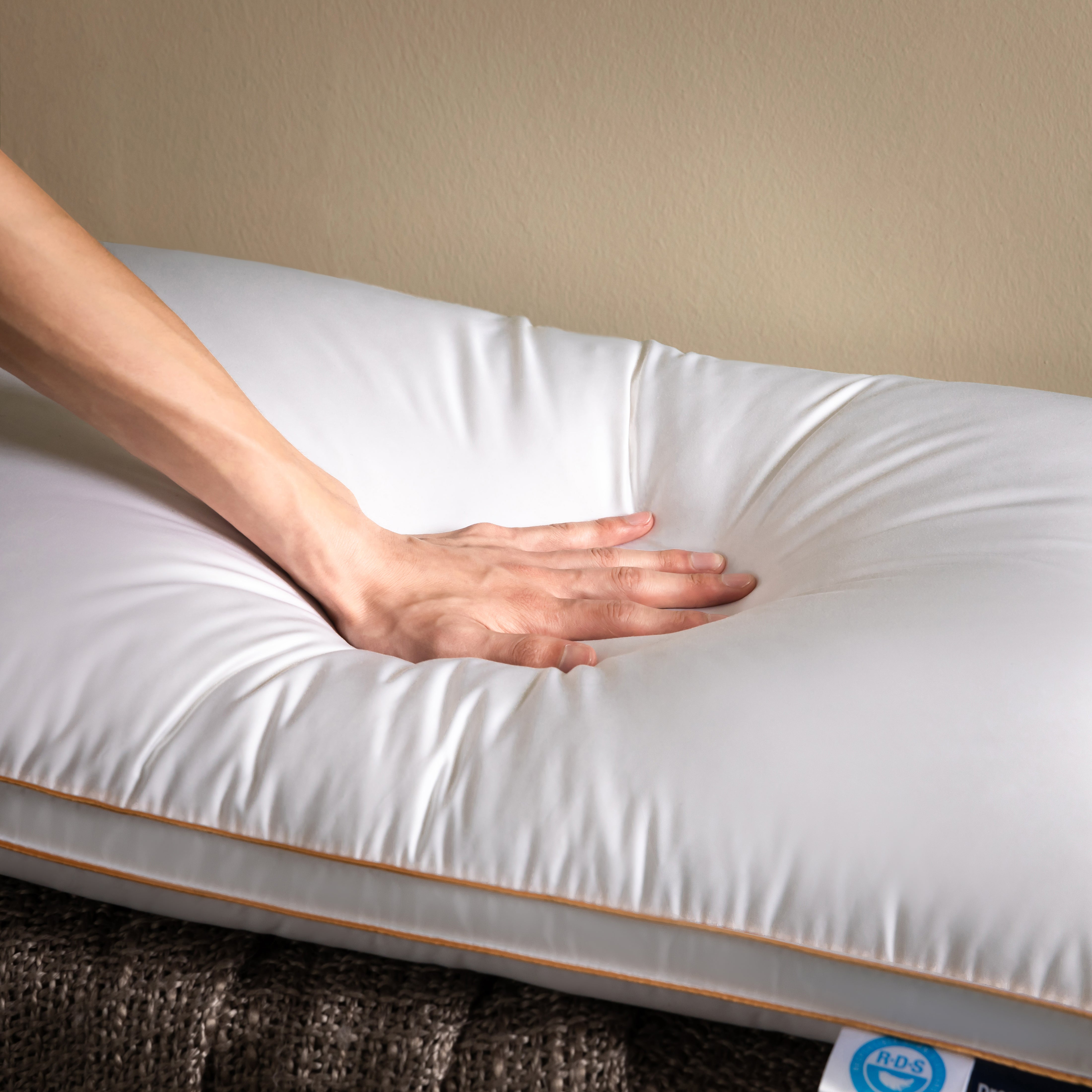 Feather light goose down pillow