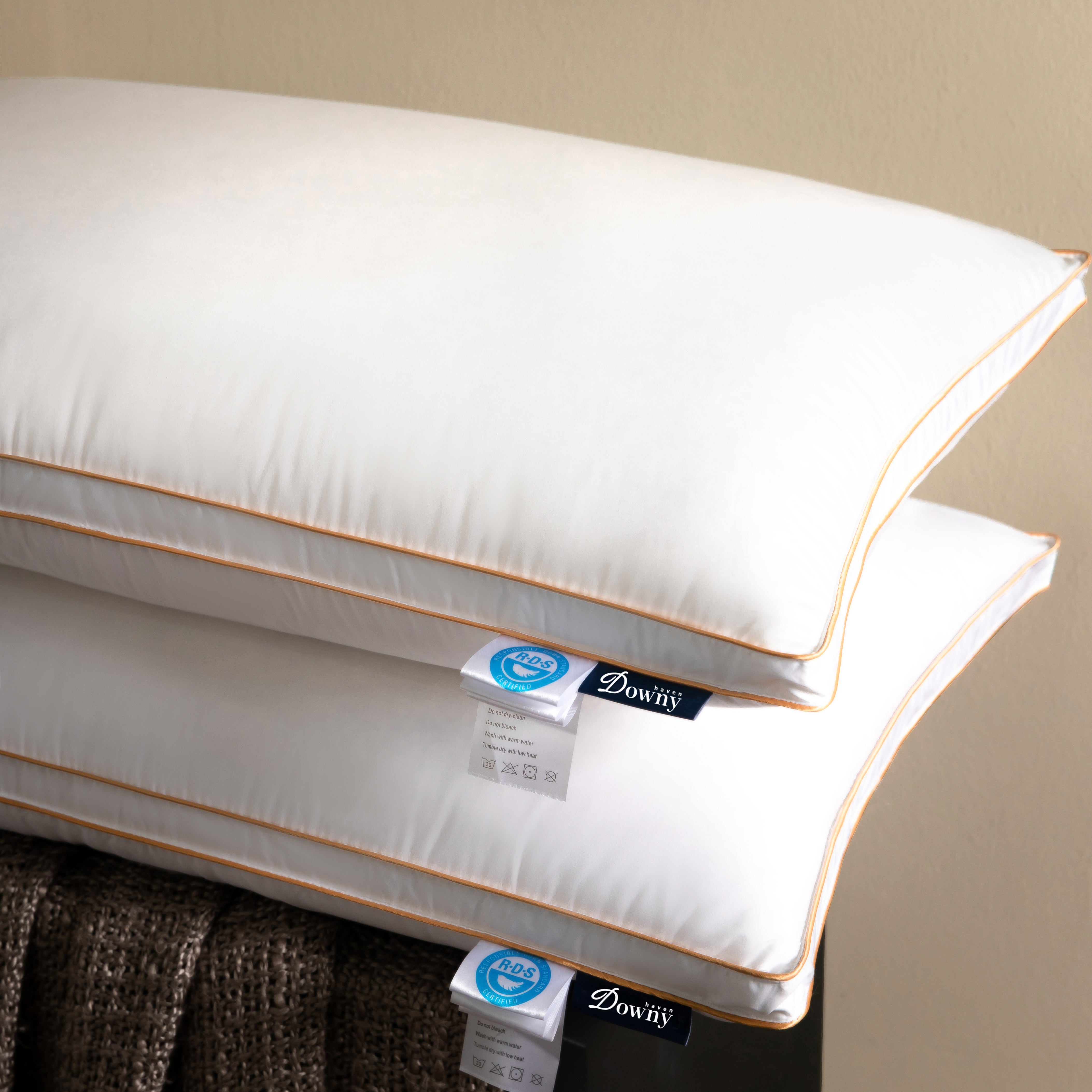 3cm elevation goose down pillow